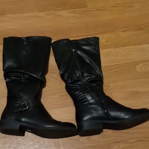 Livery Black boots